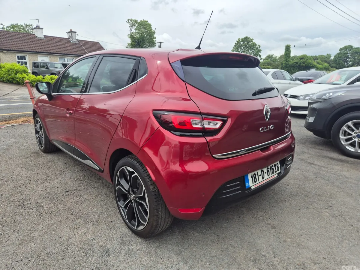 Renault Clio Hatchback, Petrol, 2018, Red