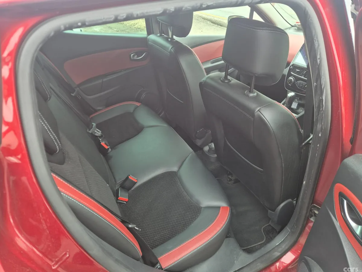 Renault Clio Hatchback, Petrol, 2018, Red
