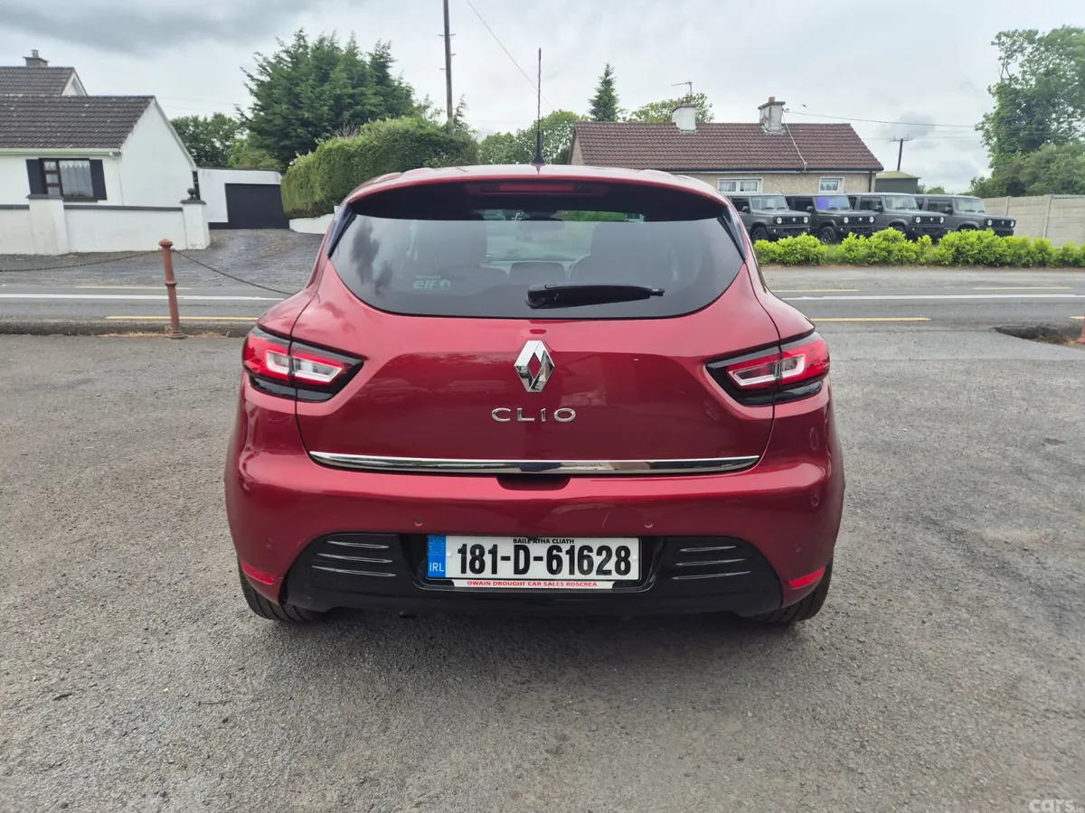 Renault Clio Hatchback, Petrol, 2018, Red