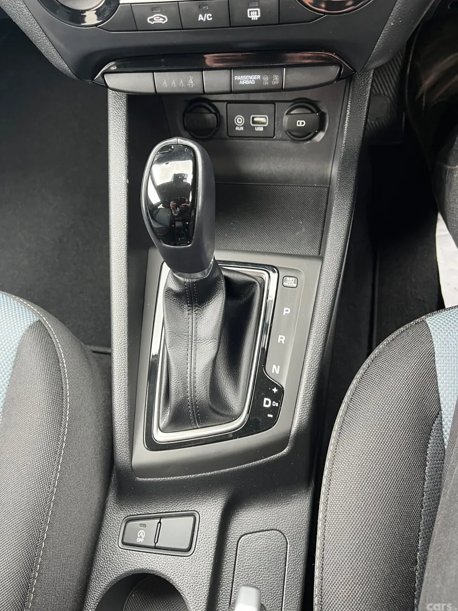 Hyundai i20 Hatchback, Petrol, 2019, Red