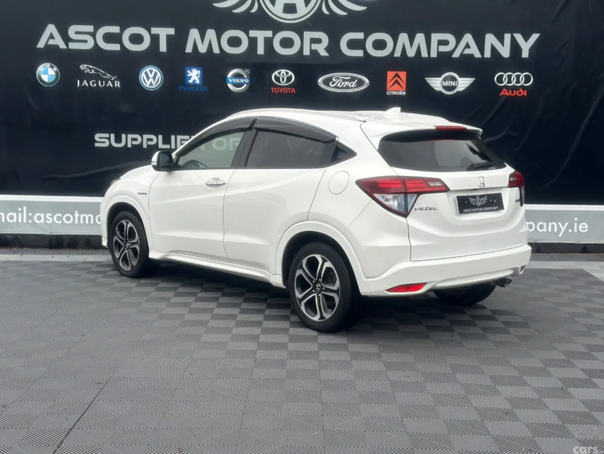 Honda Vezel Hatchback, Petrol Hybrid, 2014, White