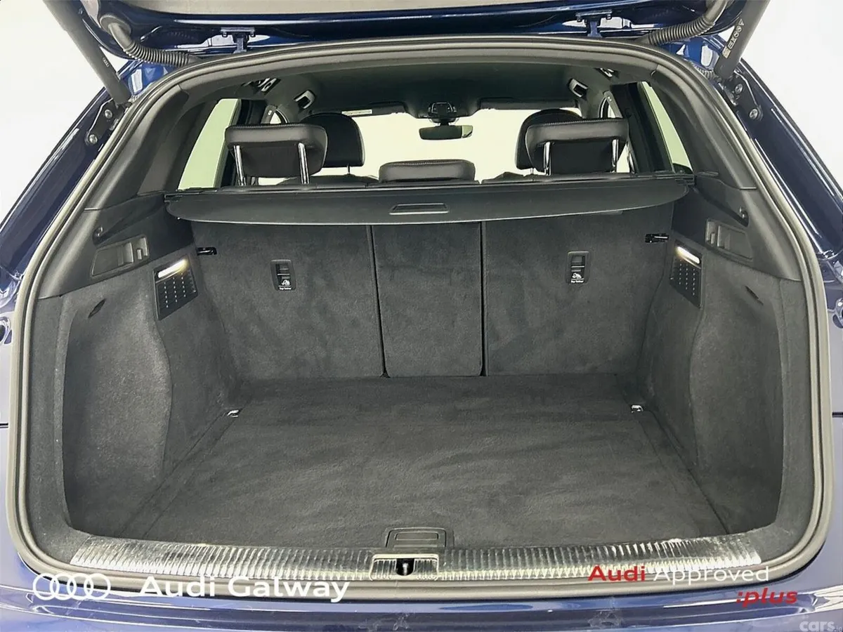 Audi Q5 SUV, Diesel, 2023, Blue