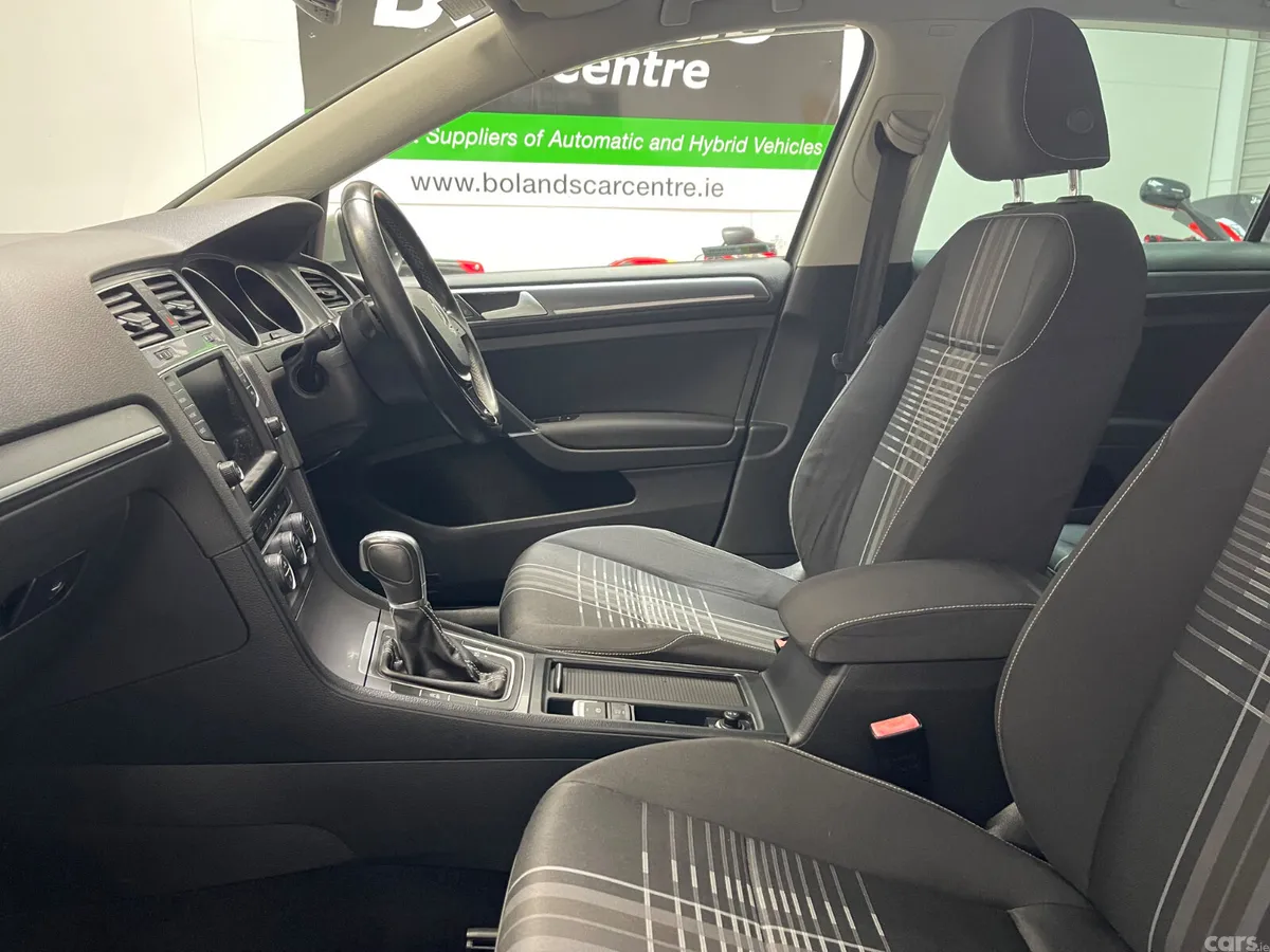 Volkswagen Golf Hatchback, Petrol, 2015, Silver