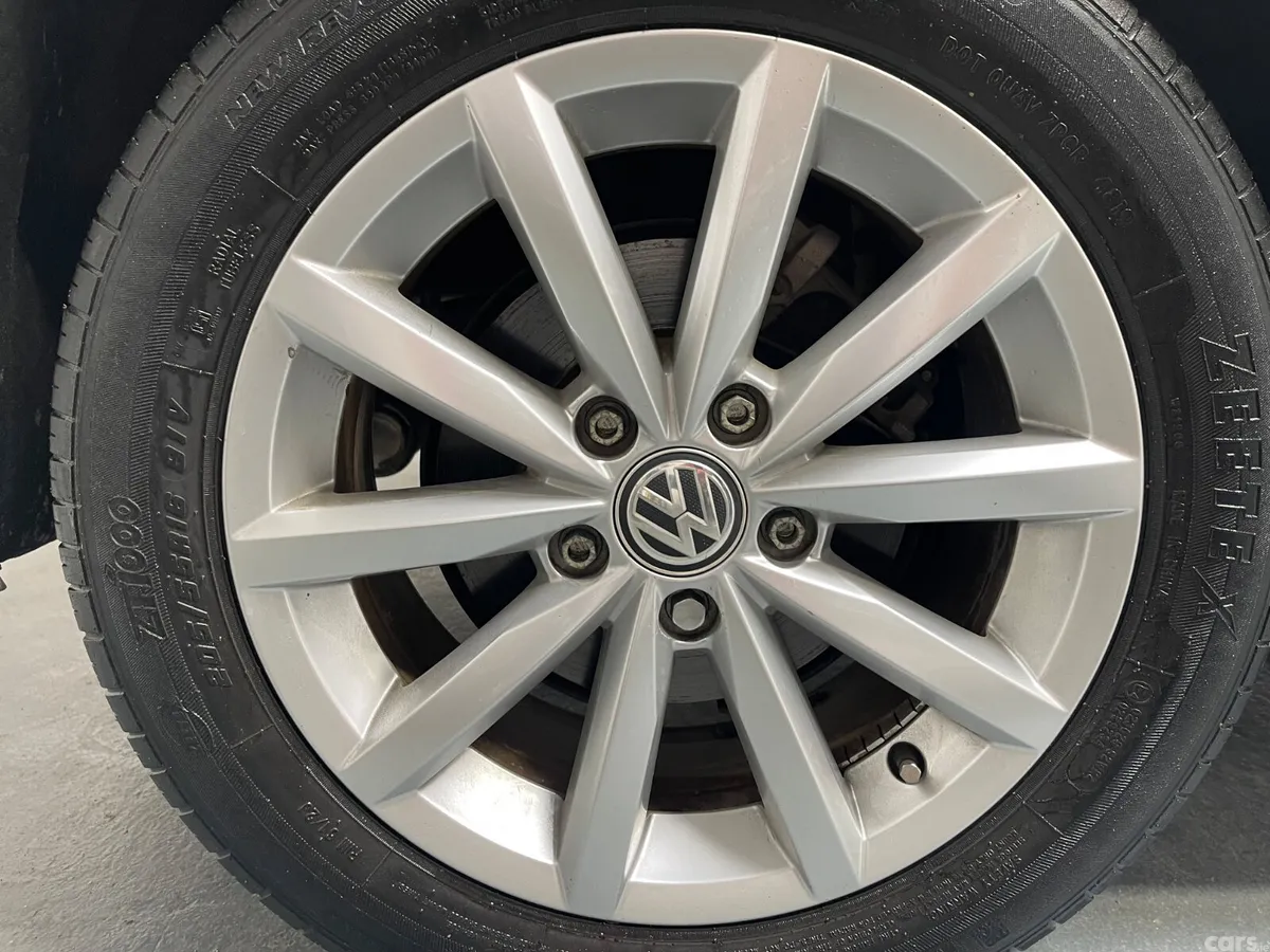Volkswagen Golf Hatchback, Petrol, 2015, Silver