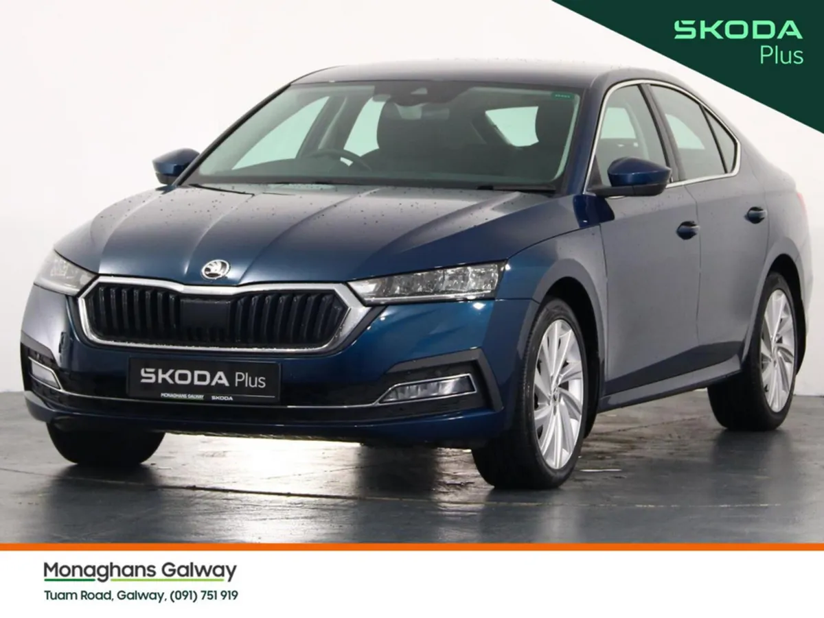 Skoda Octavia Hatchback, Diesel, 2023, Blue