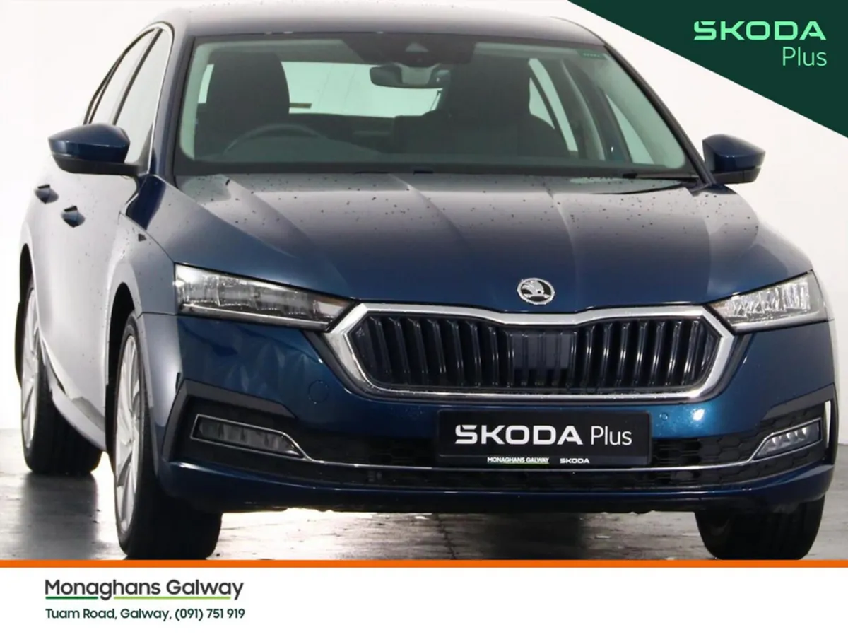 Skoda Octavia Hatchback, Diesel, 2023, Blue