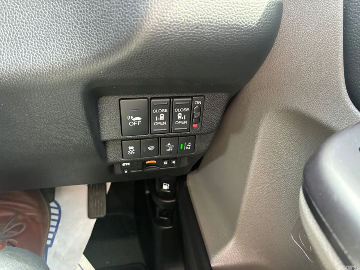Honda Freed Hatchback, Petrol Hybrid, 2019, Black