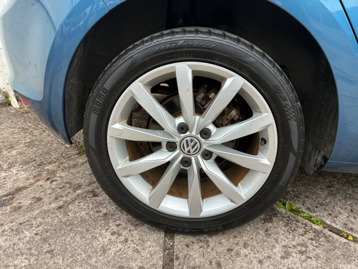 Volkswagen Golf Hatchback, Petrol, 2017, Blue
