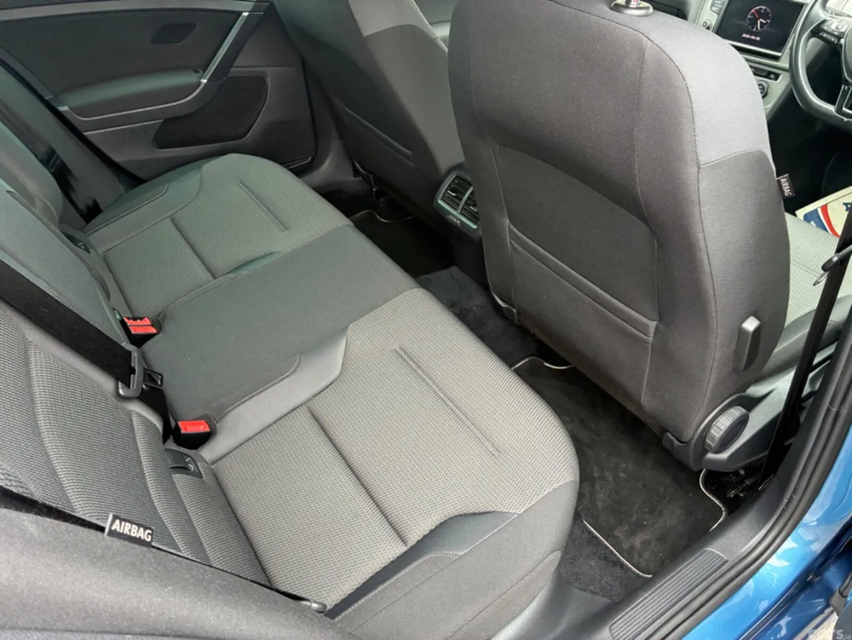 Volkswagen Golf Hatchback, Petrol, 2017, Blue