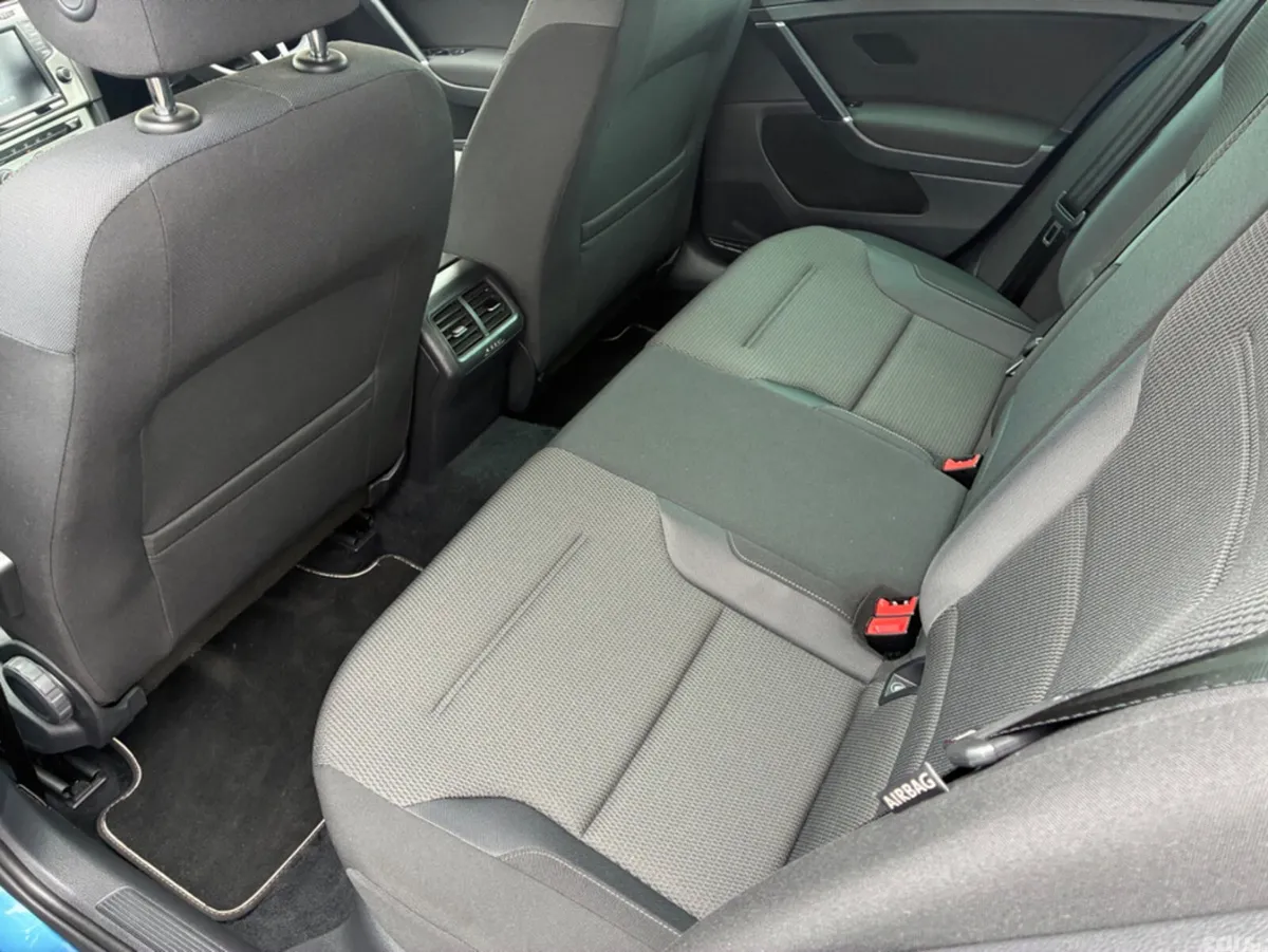 Volkswagen Golf Hatchback, Petrol, 2017, Blue