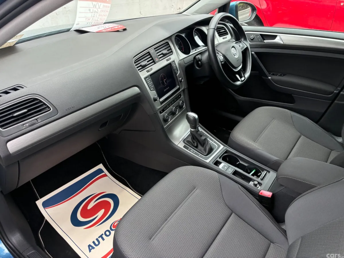 Volkswagen Golf Hatchback, Petrol, 2017, Blue