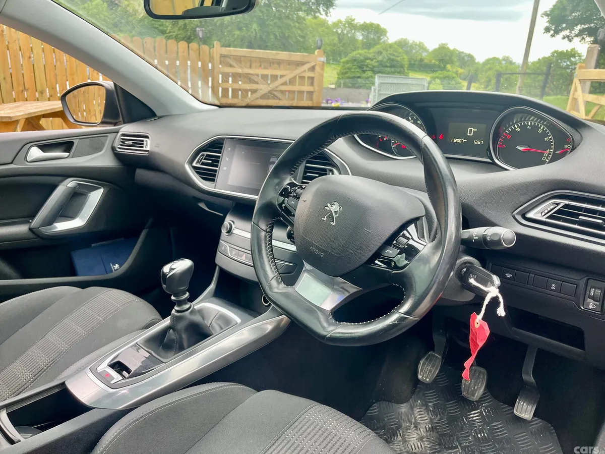 Peugeot 308 Hatchback, Petrol, 2019, Black