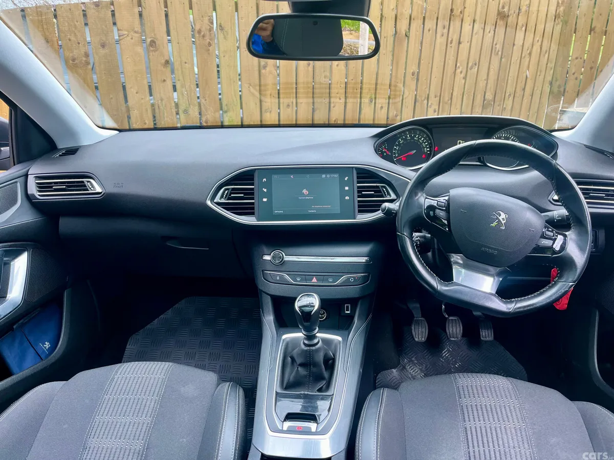 Peugeot 308 Hatchback, Petrol, 2019, Black