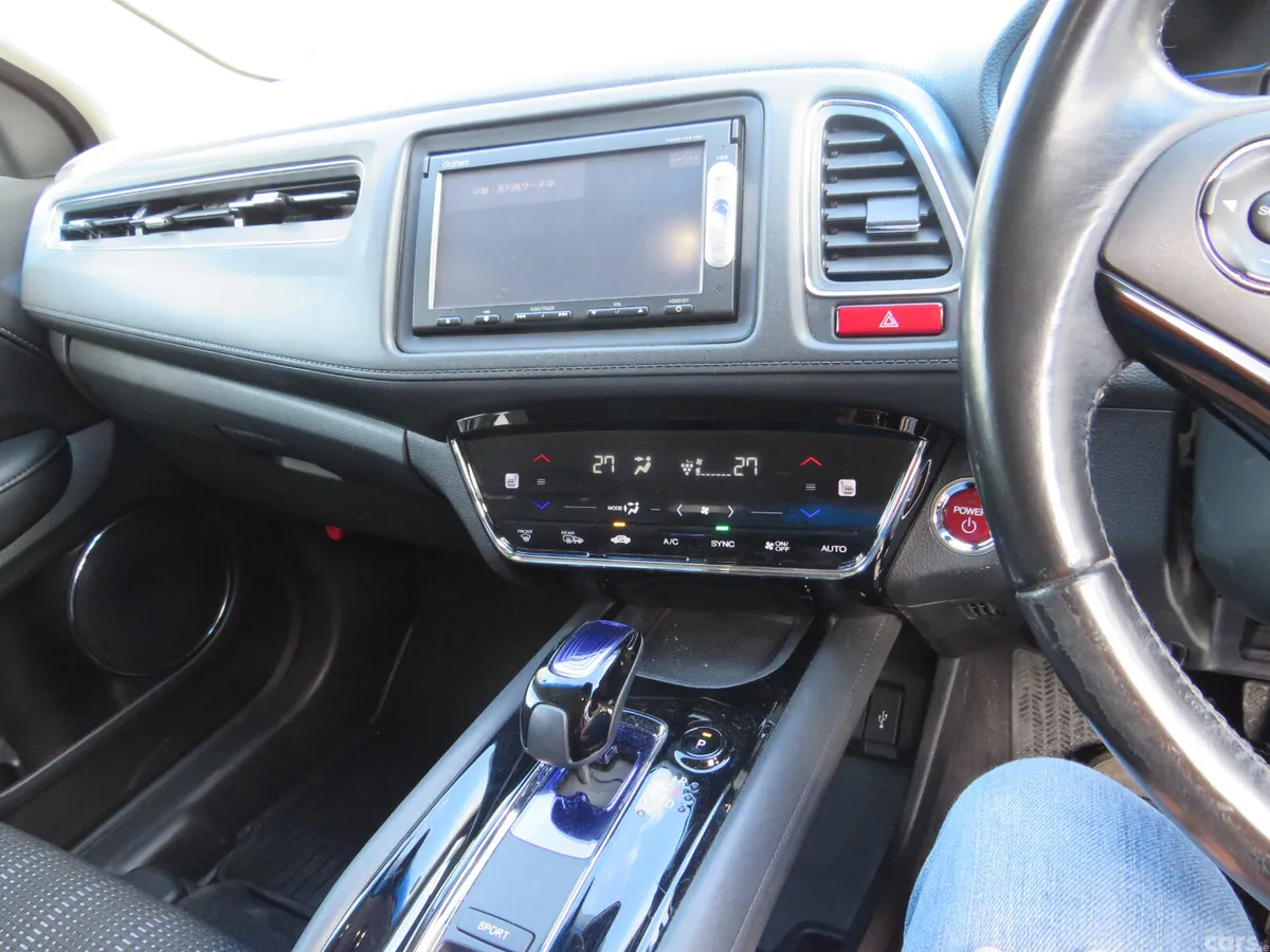 Honda Vezel SUV, Petrol Hybrid, 2015, White