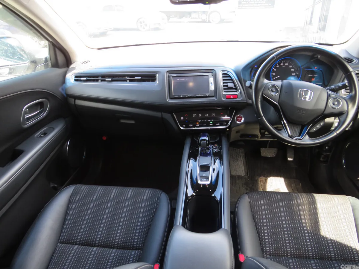 Honda Vezel SUV, Petrol Hybrid, 2015, White