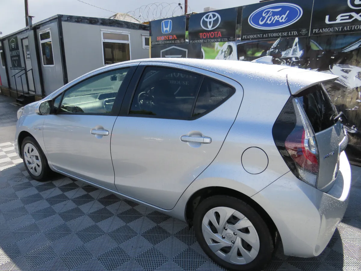 Toyota Aqua Hatchback, Petrol Hybrid, 2020, Silver