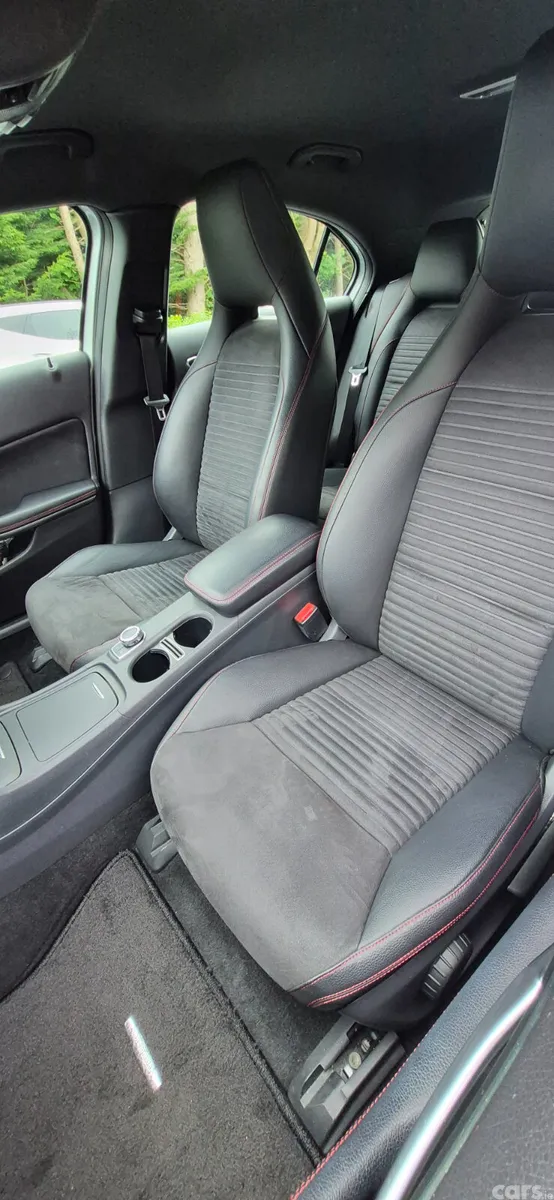 Mercedes-Benz A-Class Hatchback, Petrol, 2013, Silver