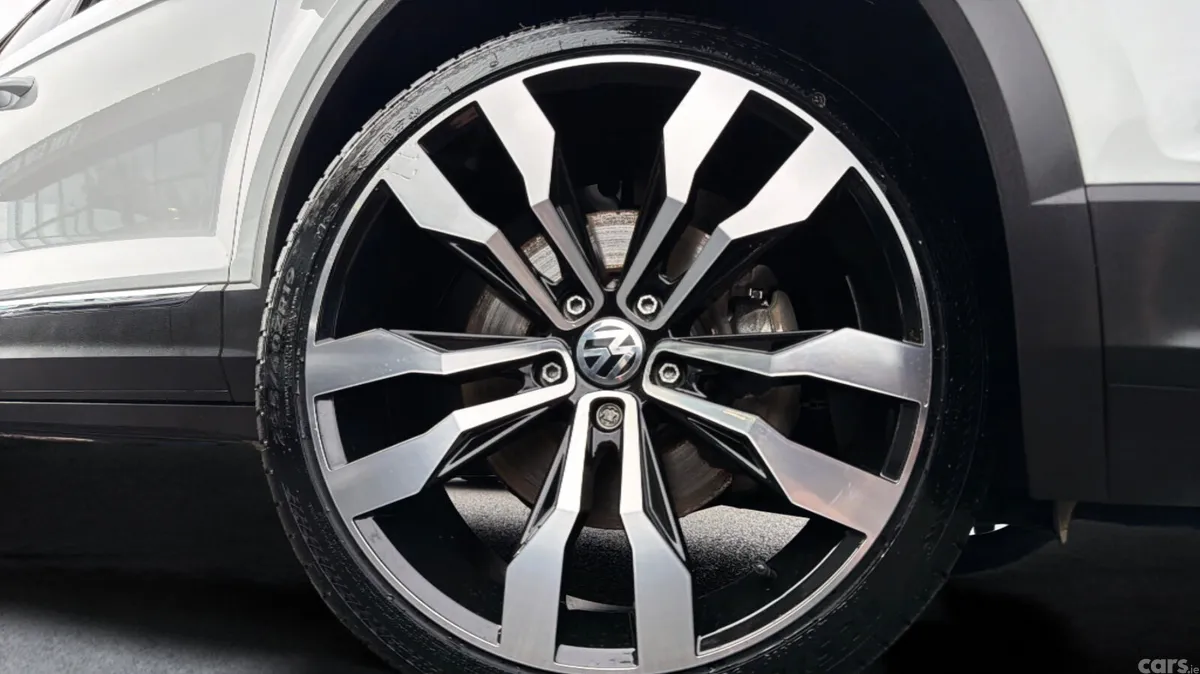 Volkswagen T-Roc Hatchback, Diesel, 2021, White