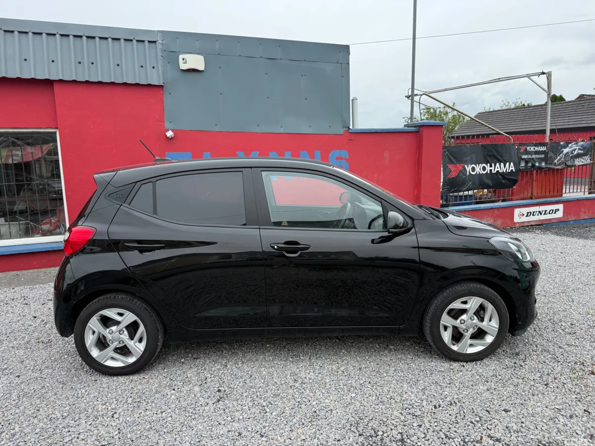 Hyundai i10 Hatchback, Petrol, 2021, Black