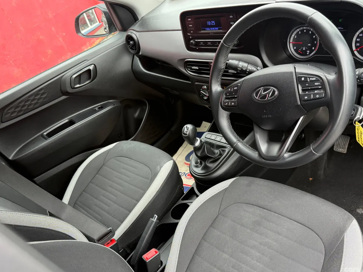 Hyundai i10 Hatchback, Petrol, 2021, Black