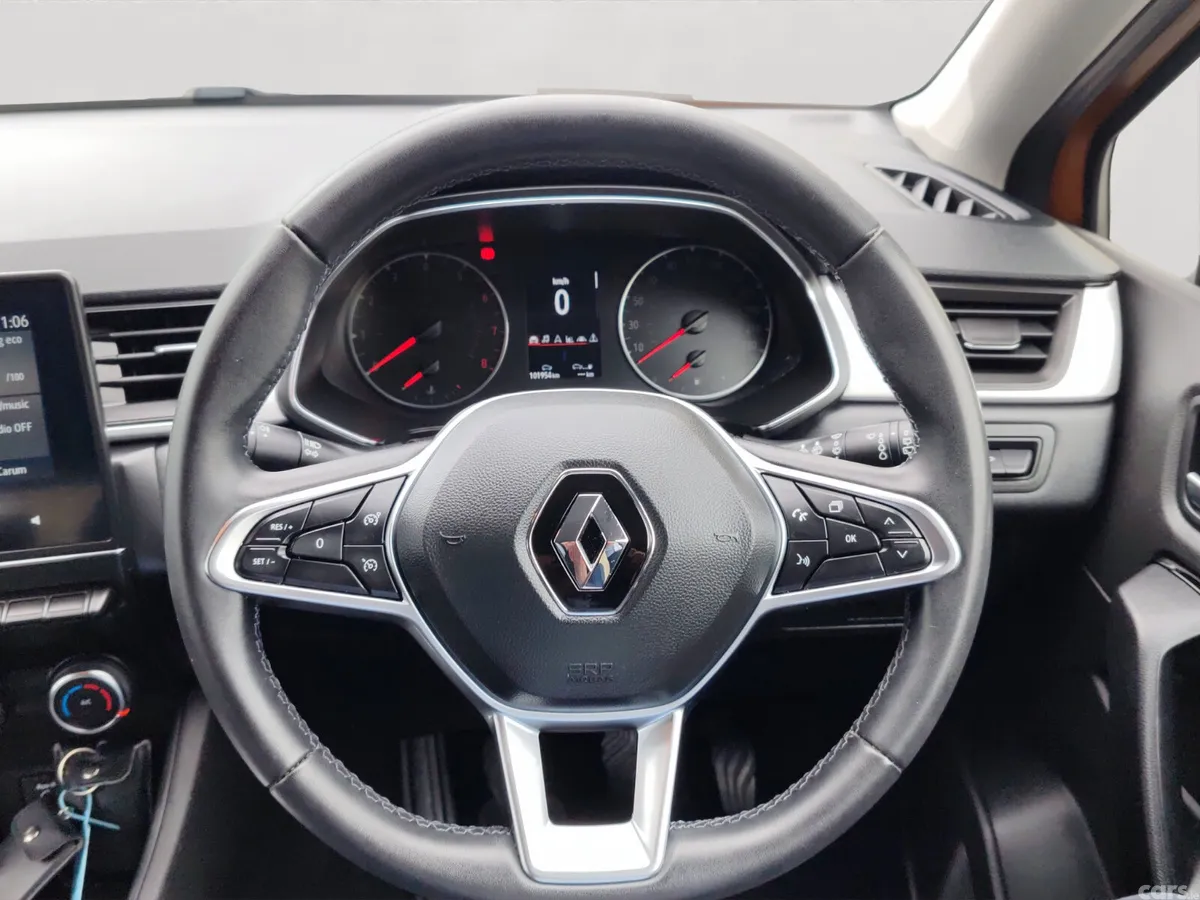 Renault Captur Hatchback, Petrol, 2022, Orange
