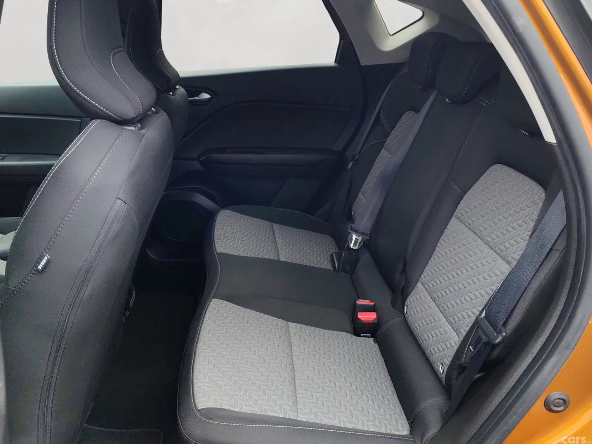 Renault Captur Hatchback, Petrol, 2022, Orange