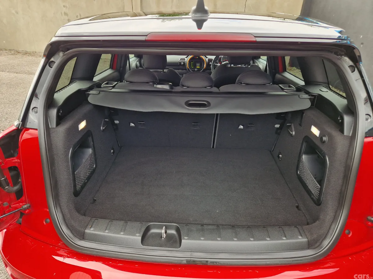 Mini Clubman Hatchback, Petrol, 2017, Red