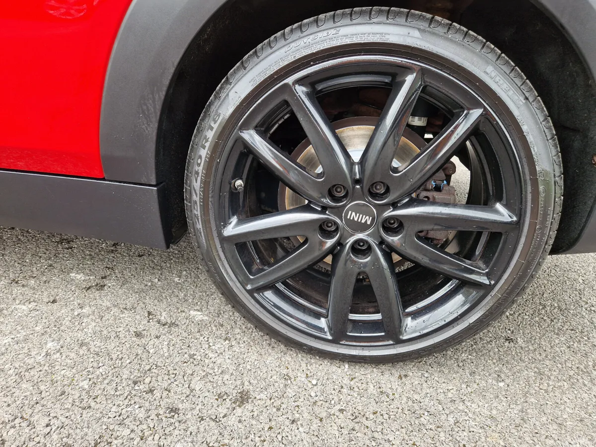 Mini Clubman Hatchback, Petrol, 2017, Red