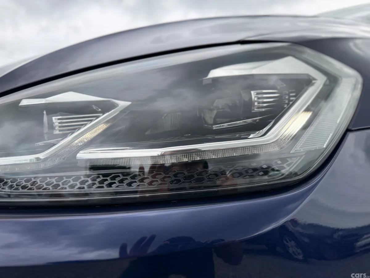 Volkswagen Golf Hatchback, Petrol, 2018, Blue
