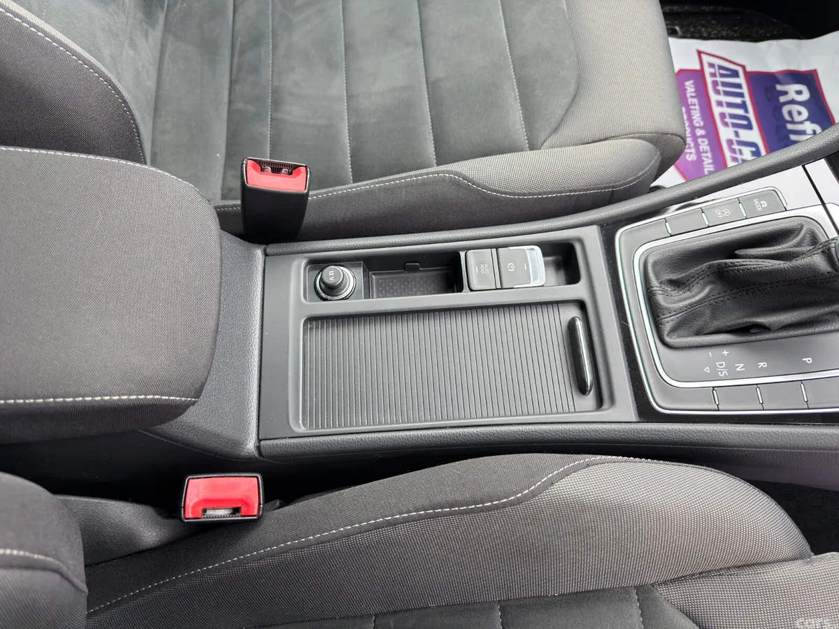 Volkswagen Golf Hatchback, Petrol, 2018, Blue