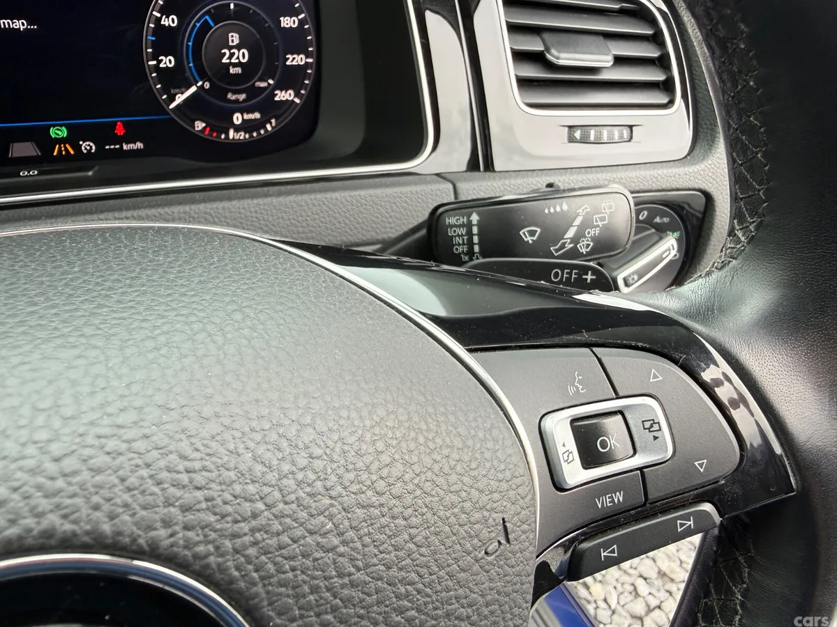 Volkswagen Golf Hatchback, Petrol, 2018, Blue