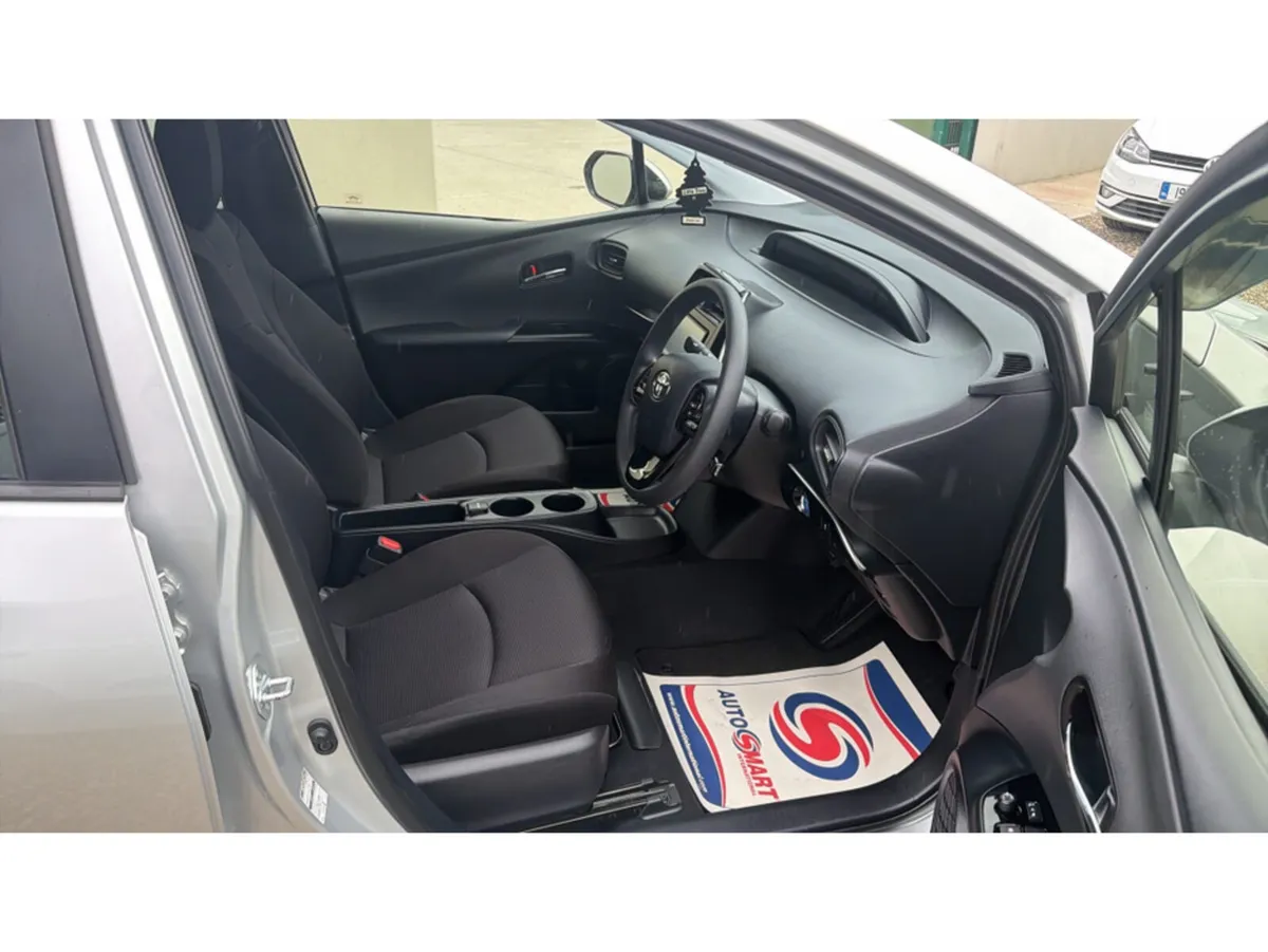 Toyota Prius Hatchback, Petrol Hybrid, 2021, Silver