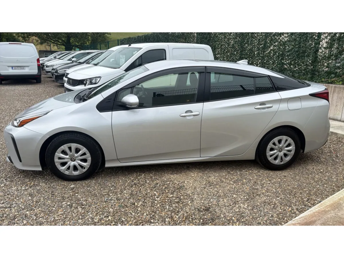 Toyota Prius Hatchback, Petrol Hybrid, 2021, Silver