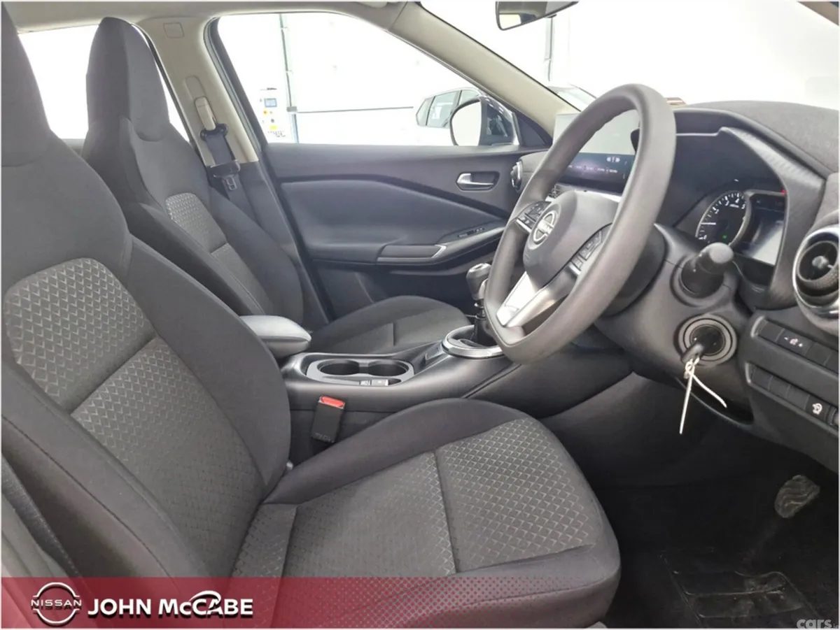 Nissan Juke MPV, Petrol, 2025, Grey