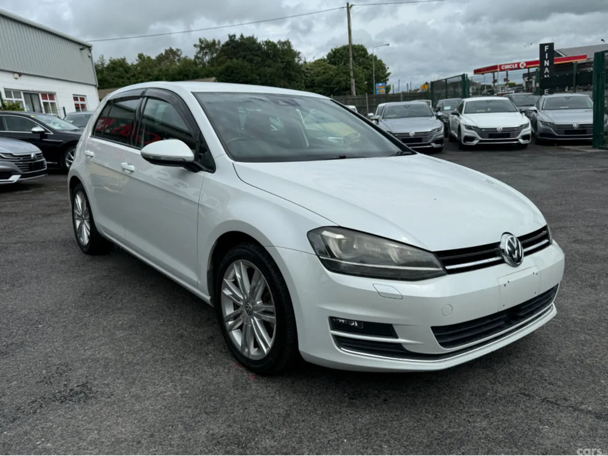 Volkswagen Golf Hatchback, Petrol, 2016, White