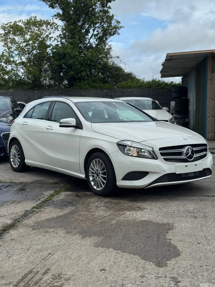 Mercedes-Benz A-Class Hatchback, Petrol, 2014, White