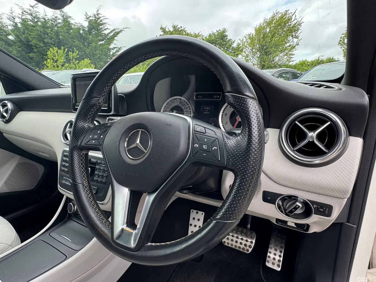 Mercedes-Benz A-Class Hatchback, Petrol, 2014, White