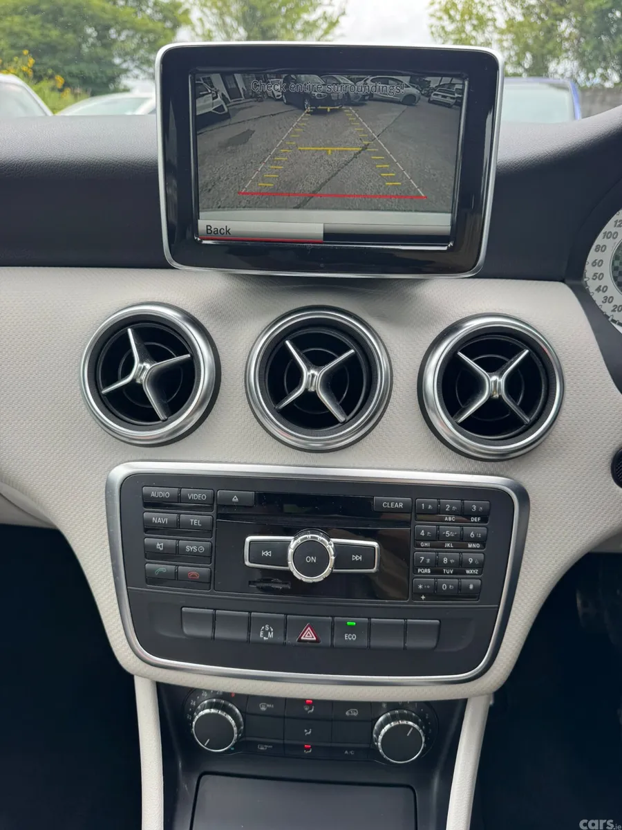 Mercedes-Benz A-Class Hatchback, Petrol, 2014, White
