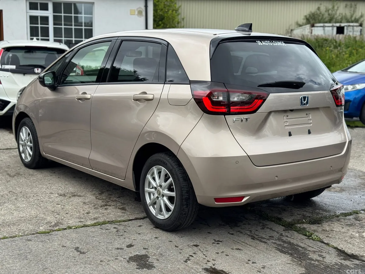Honda Fit Hatchback, Petrol Hybrid, 2022, Gold