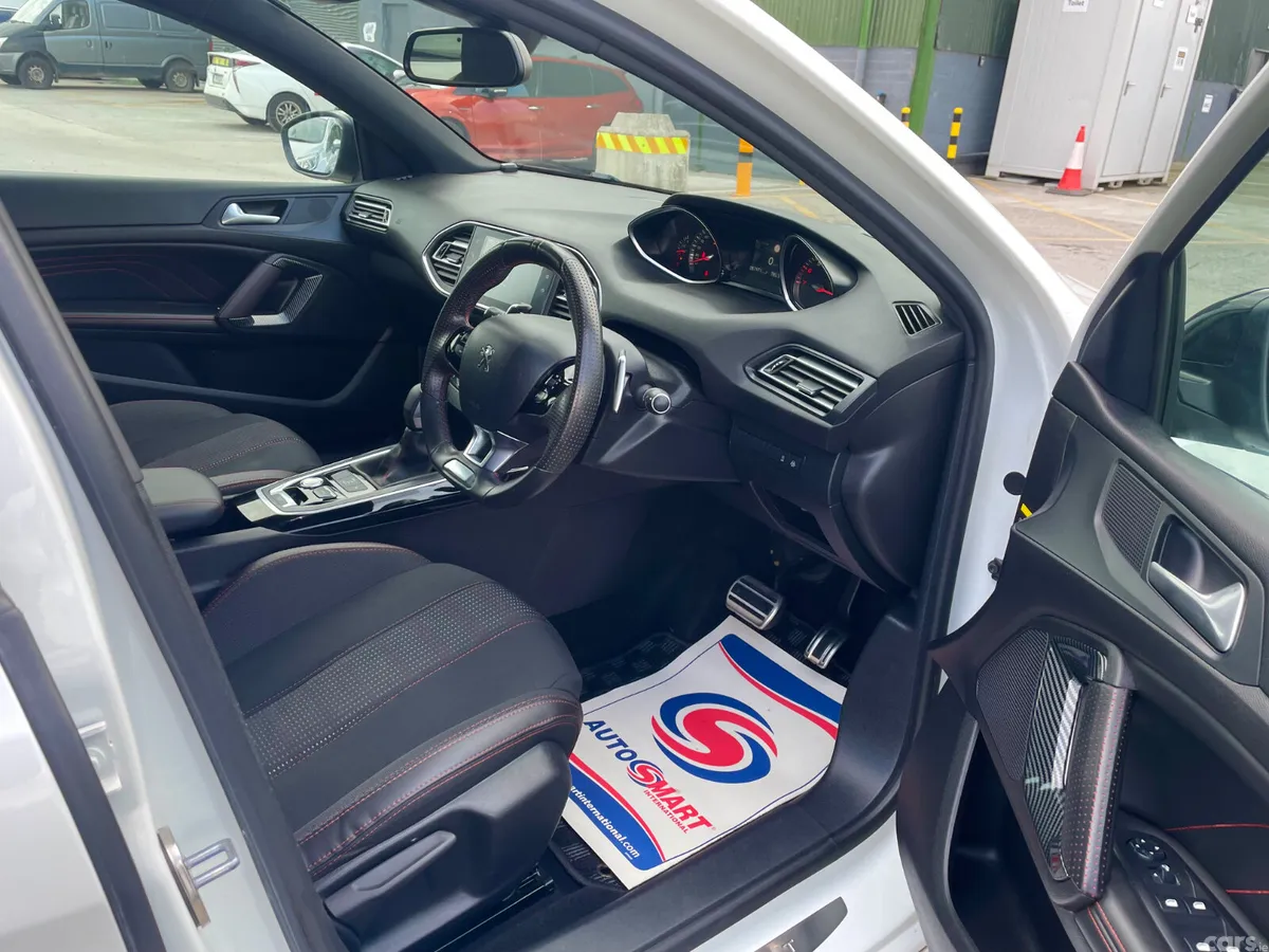 Peugeot 308 Hatchback, Petrol, 2018, White
