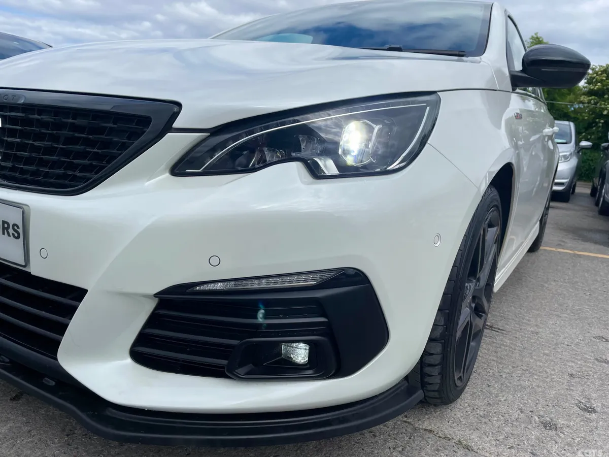 Peugeot 308 Hatchback, Petrol, 2018, White