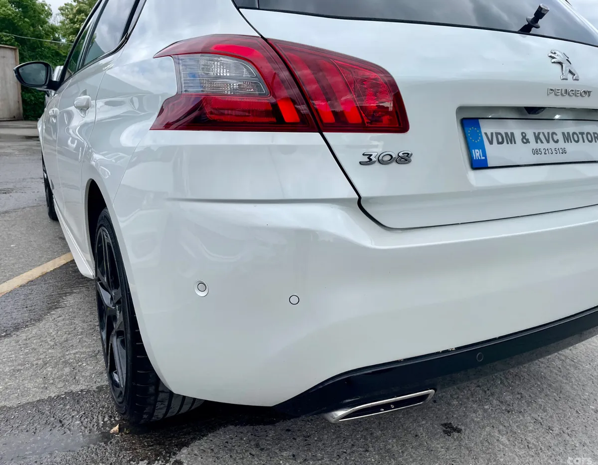 Peugeot 308 Hatchback, Petrol, 2018, White