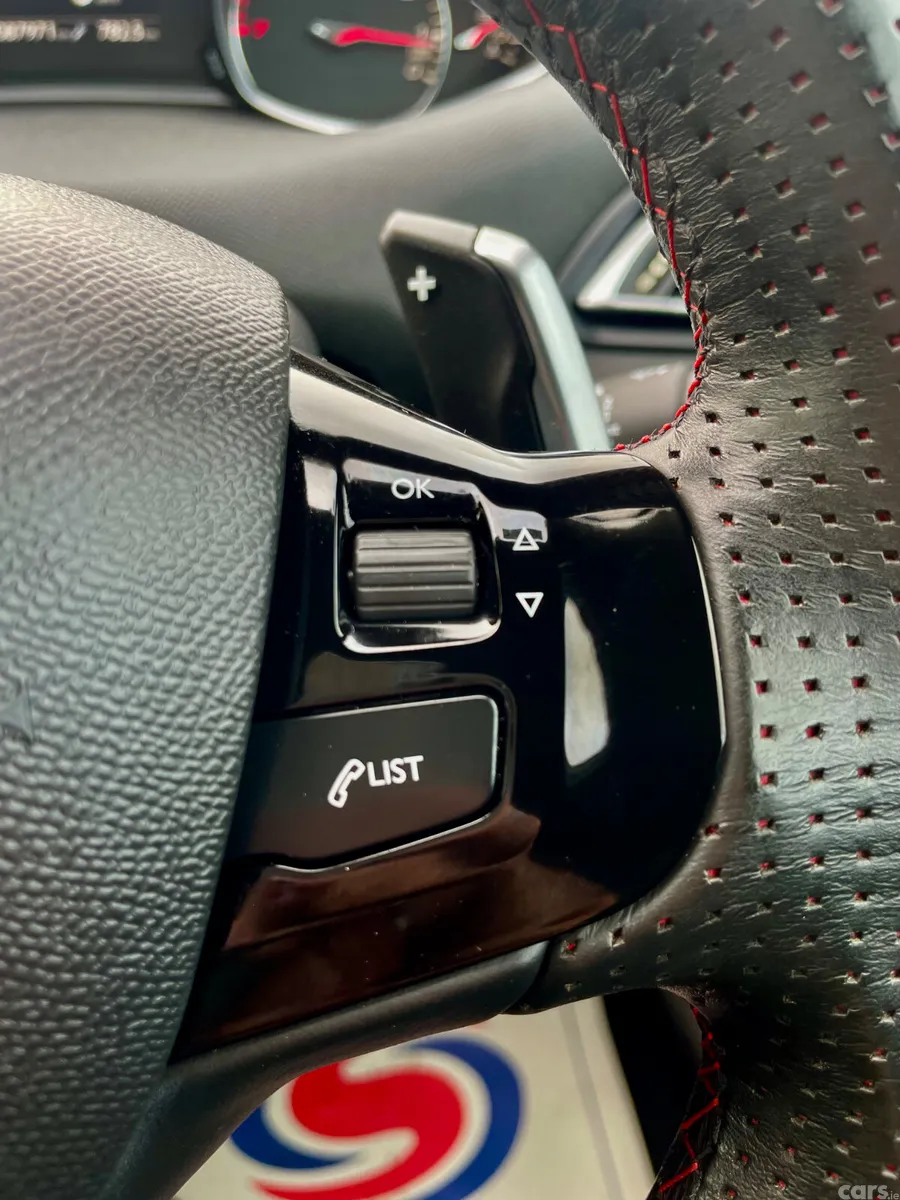 Peugeot 308 Hatchback, Petrol, 2018, White