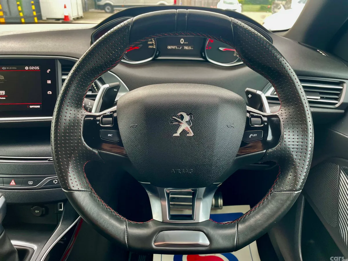 Peugeot 308 Hatchback, Petrol, 2018, White