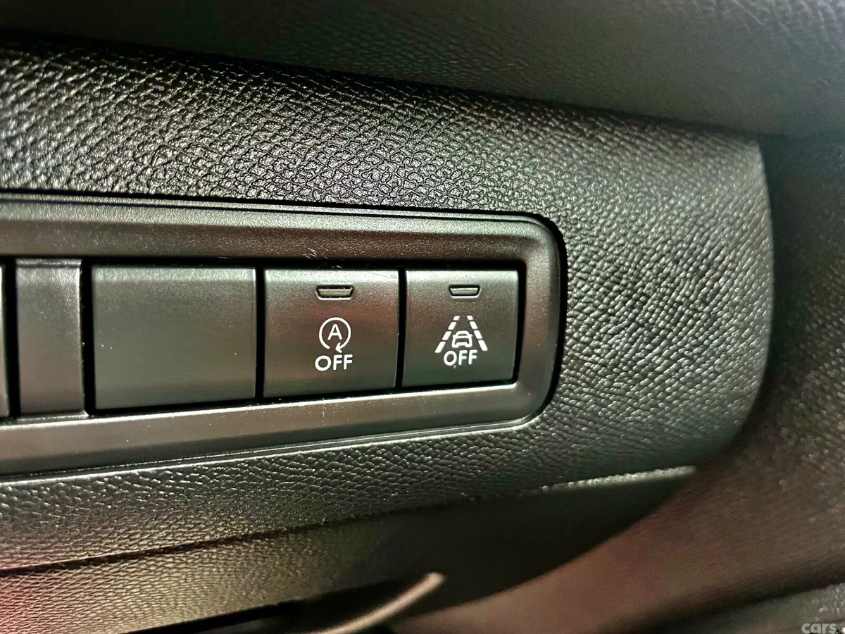 Peugeot 308 Hatchback, Petrol, 2018, White