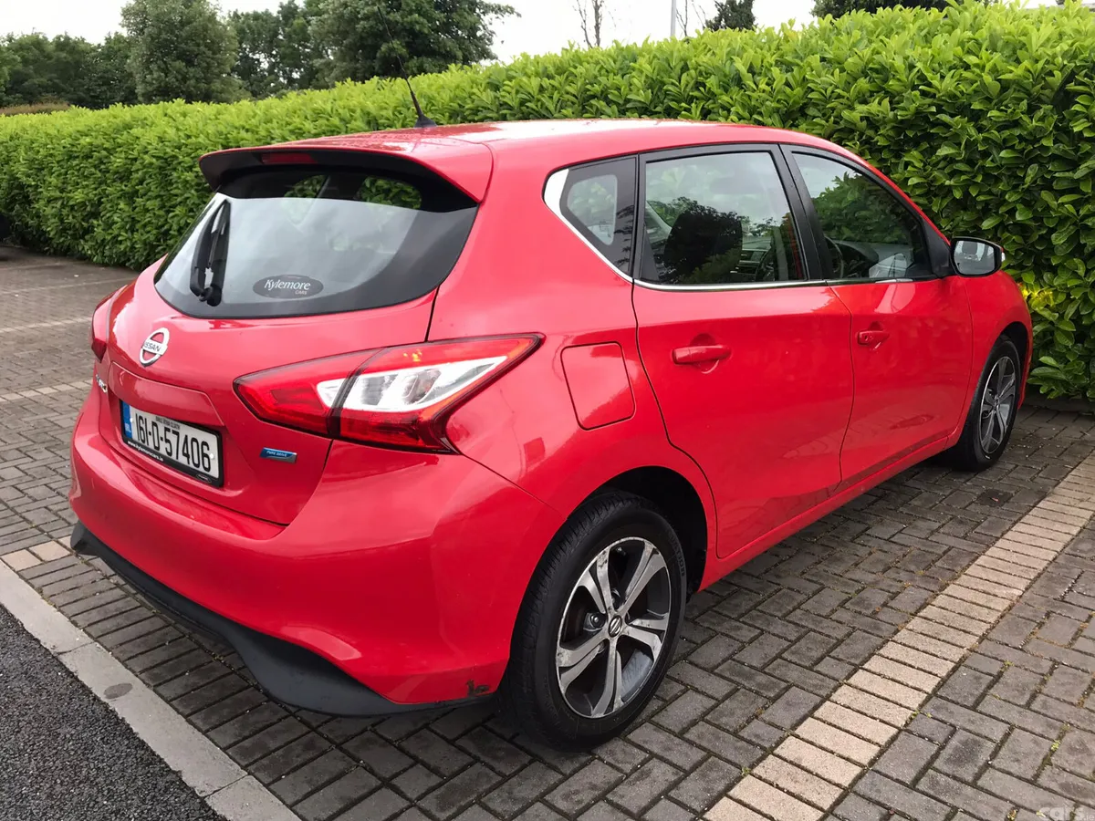 Nissan Pulsar Hatchback, Diesel, 2016, Red