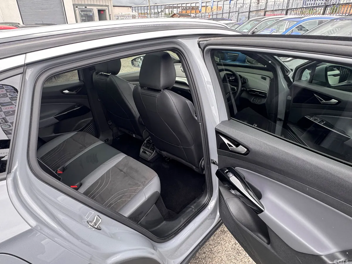 Volkswagen ID.4 Estate, Electric, 2023, Grey
