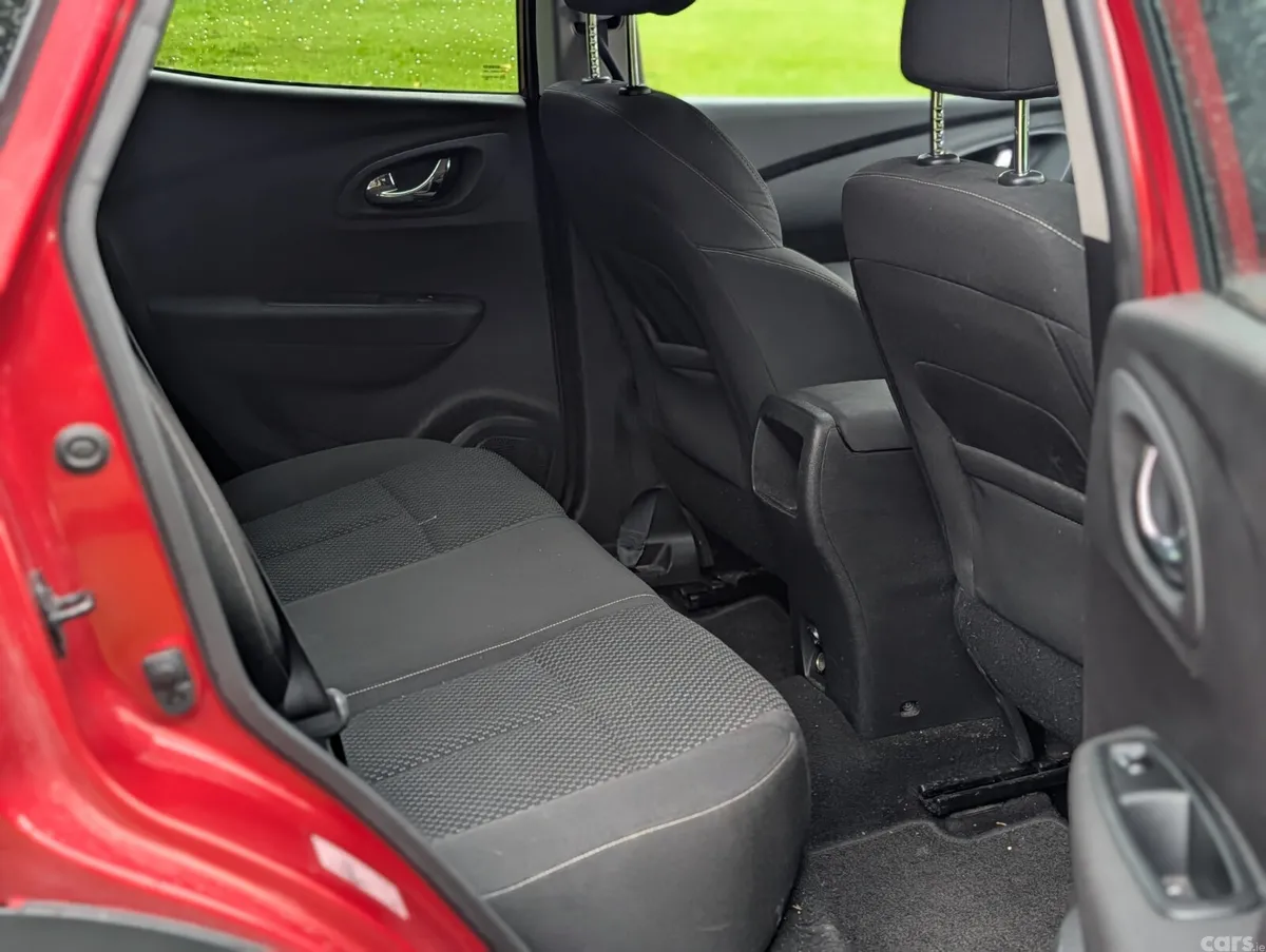 Renault Kadjar SUV, Diesel, 2015, Red