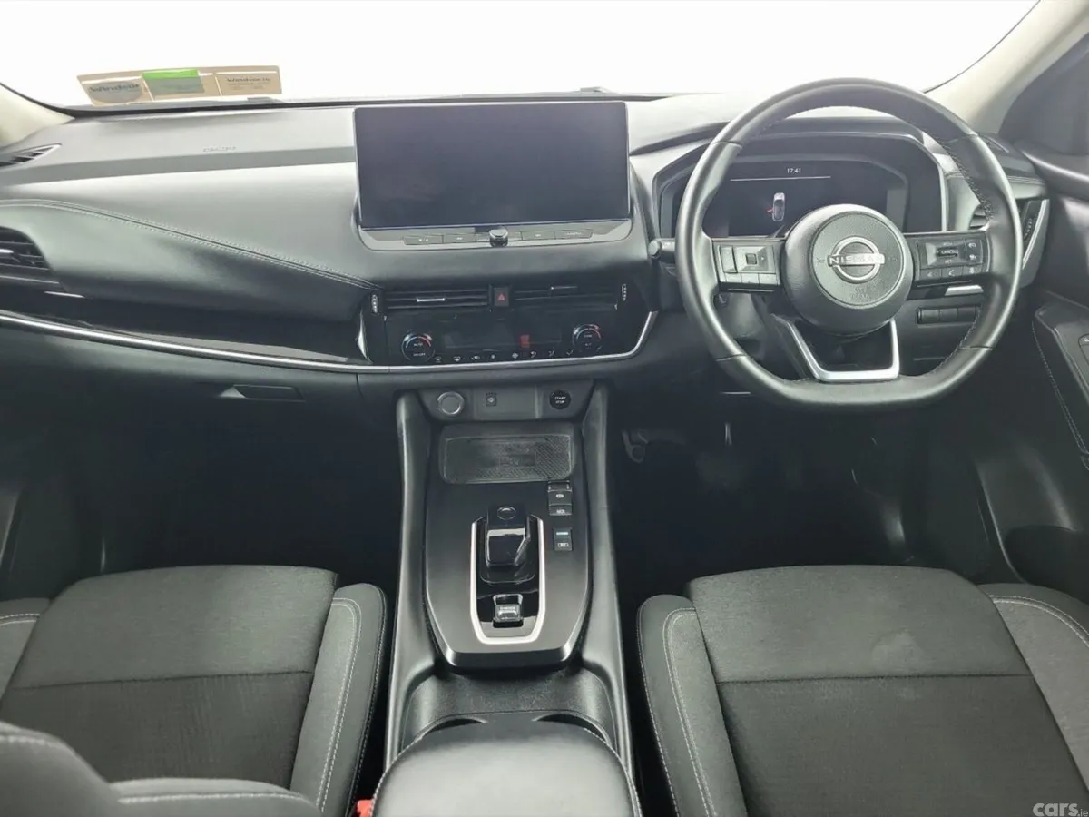 Nissan Qashqai MPV, Petrol, 2024, Grey
