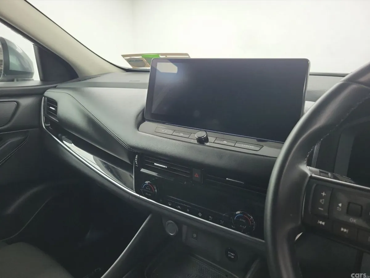 Nissan Qashqai MPV, Petrol, 2024, Grey